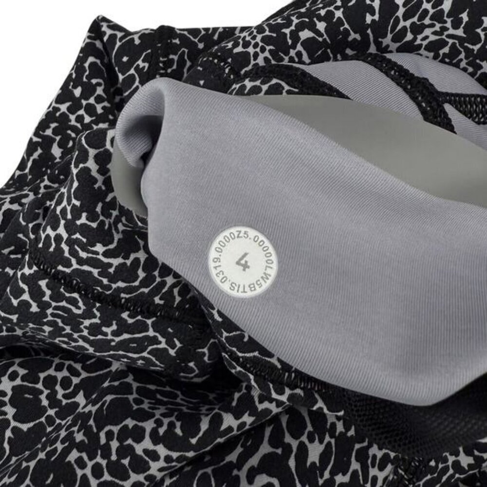Lululemon In Movement Tight 25" In Diffuse Starlight Black Size 4 - Picture 9 of 9